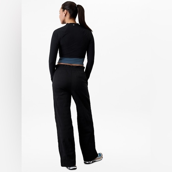 Athleta Trekkie High Rise Parachute Pant In Black - Picture 4 of 14